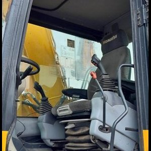 foto 17t bagr Komatsu PW160