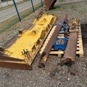 foto 23t dozer Komatsu D65 PX-17