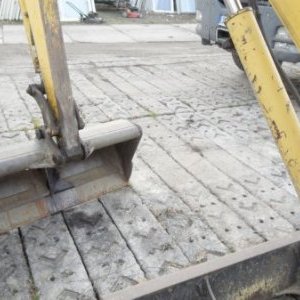 foto 3.5t minibagr Komatsu PC30 po GO-2023