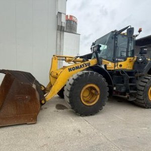 foto 19t nakladač Komatsu