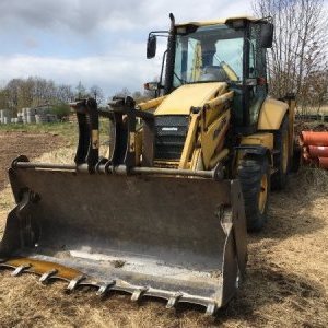 foto Komatsu WB97 s SPZ traktorbagr