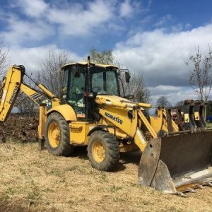 foto Komatsu WB97 s SPZ traktorbagr