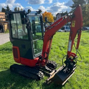foto 1.8t minibagr Komatsu PC16